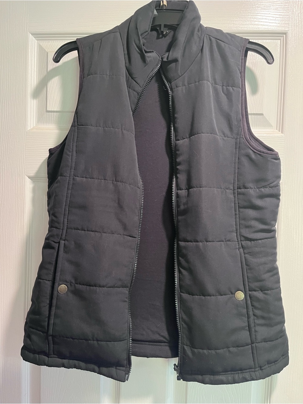 Lincoln Outfitters Black Quilted Sleeveless Puffer Vest - Unbranded